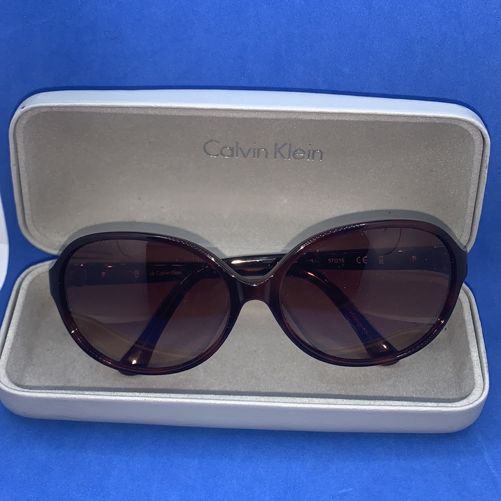 Calvin‎ Klein Round  Sunglasses 57 15 130 308